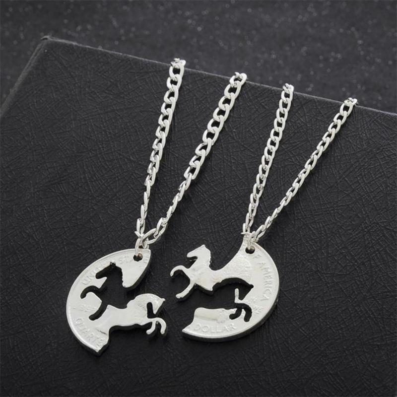 2pcs Colliers Pendentif Deux Chevaux