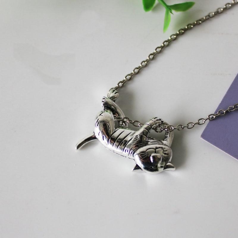 Collier De Chat Suspendu