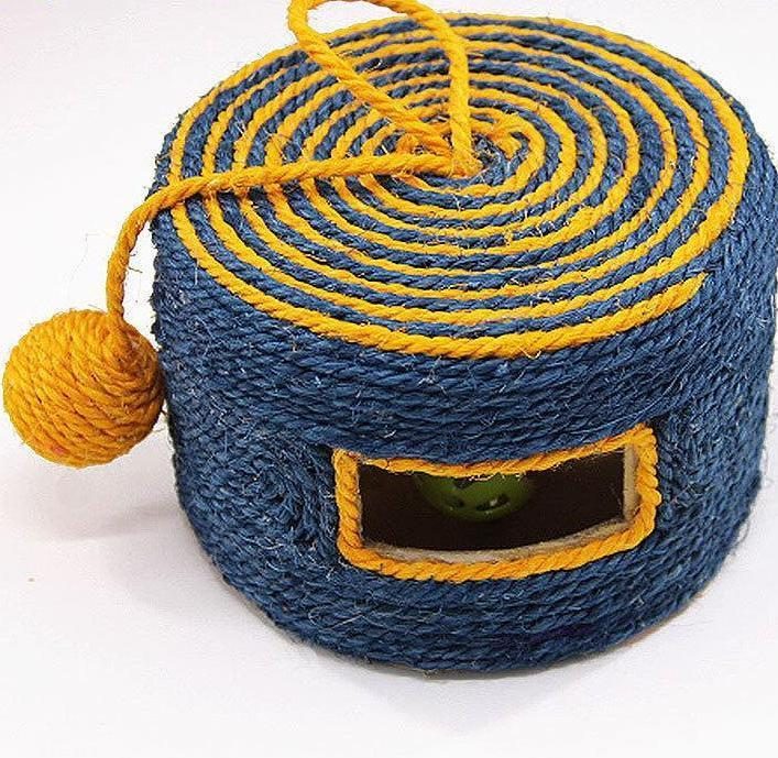 Jouet En Sisal De Forme Ronde Avec Boule À L'intérieur